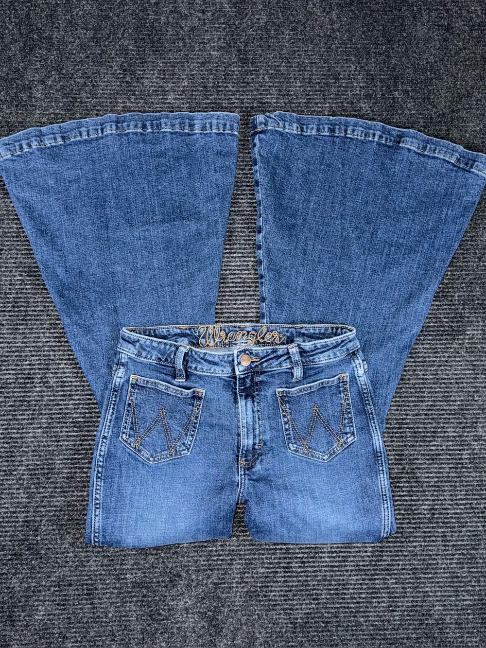 Wrangler Retro High Rise Super Flare Bell Bottom Jean Sz 29 (28x30) Western Boho